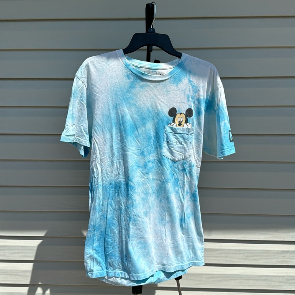 Disney NEFF Mickey Mouse size MEDIUM